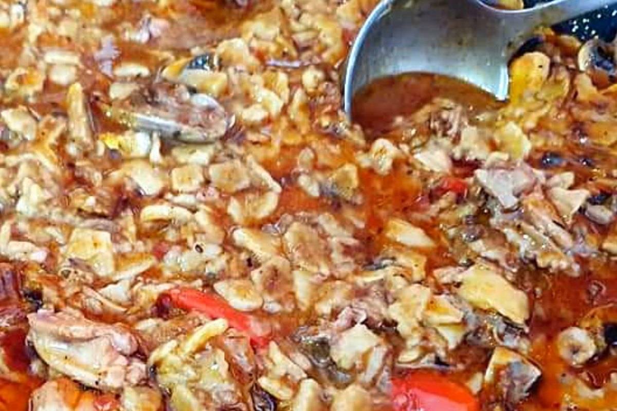Guiso de cuchara recién hecho en Te monto el pollo, San Vicente del Raspeig