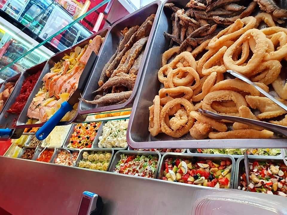 Vitrina de entrantes y raciones para llevar, Te monto el pollo, San Vicente del Raspeig